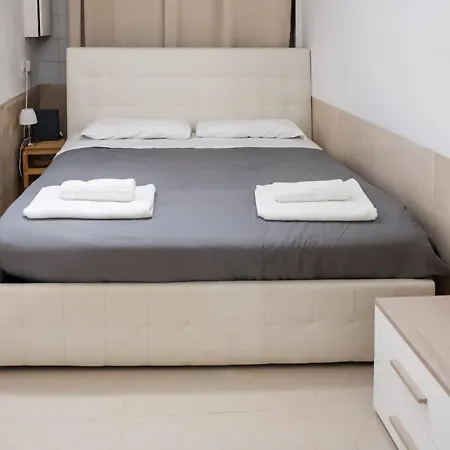 Bed & Breakfast With Private Bathroom Stella 1 *